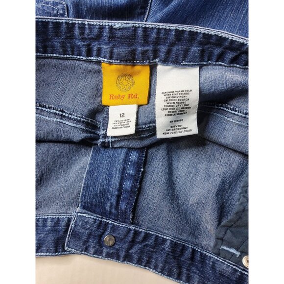 Ruby Rd. Womens Size 12 Blue Denim Jeans With Pockets - Picture 3 of 3